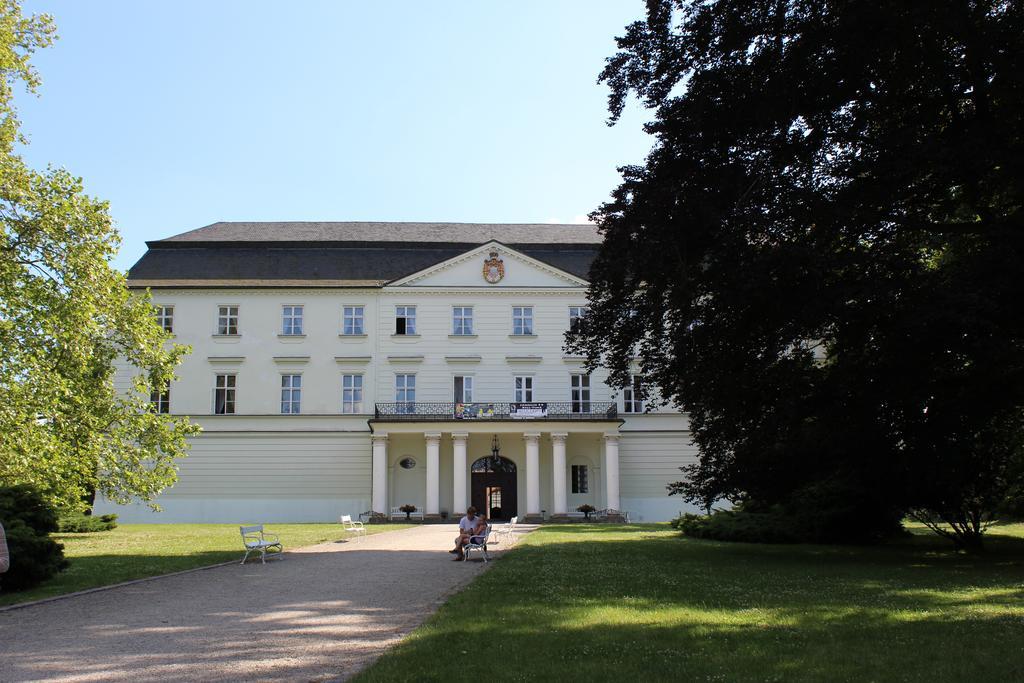 Hotel Sonata Hradec nad Moravici Exteriör bild