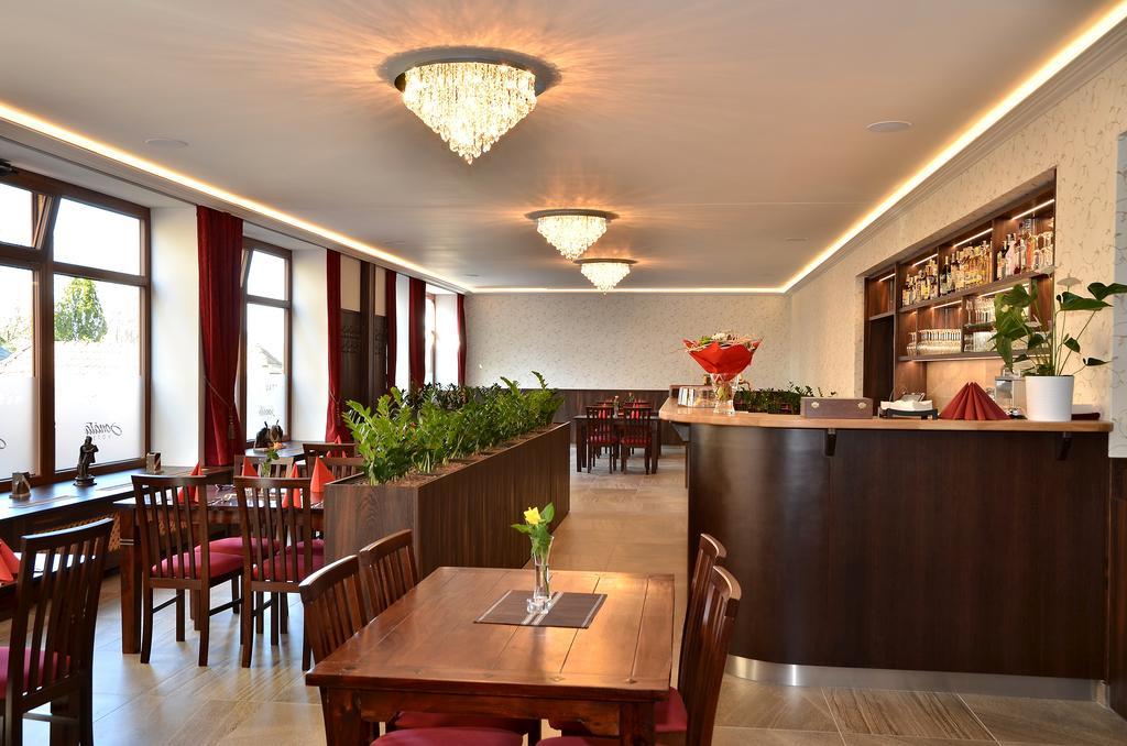 Hotel Sonata Hradec nad Moravici Exteriör bild