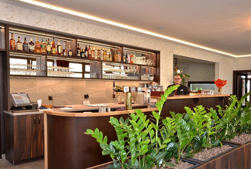 Hotel Sonata Hradec nad Moravici Exteriör bild