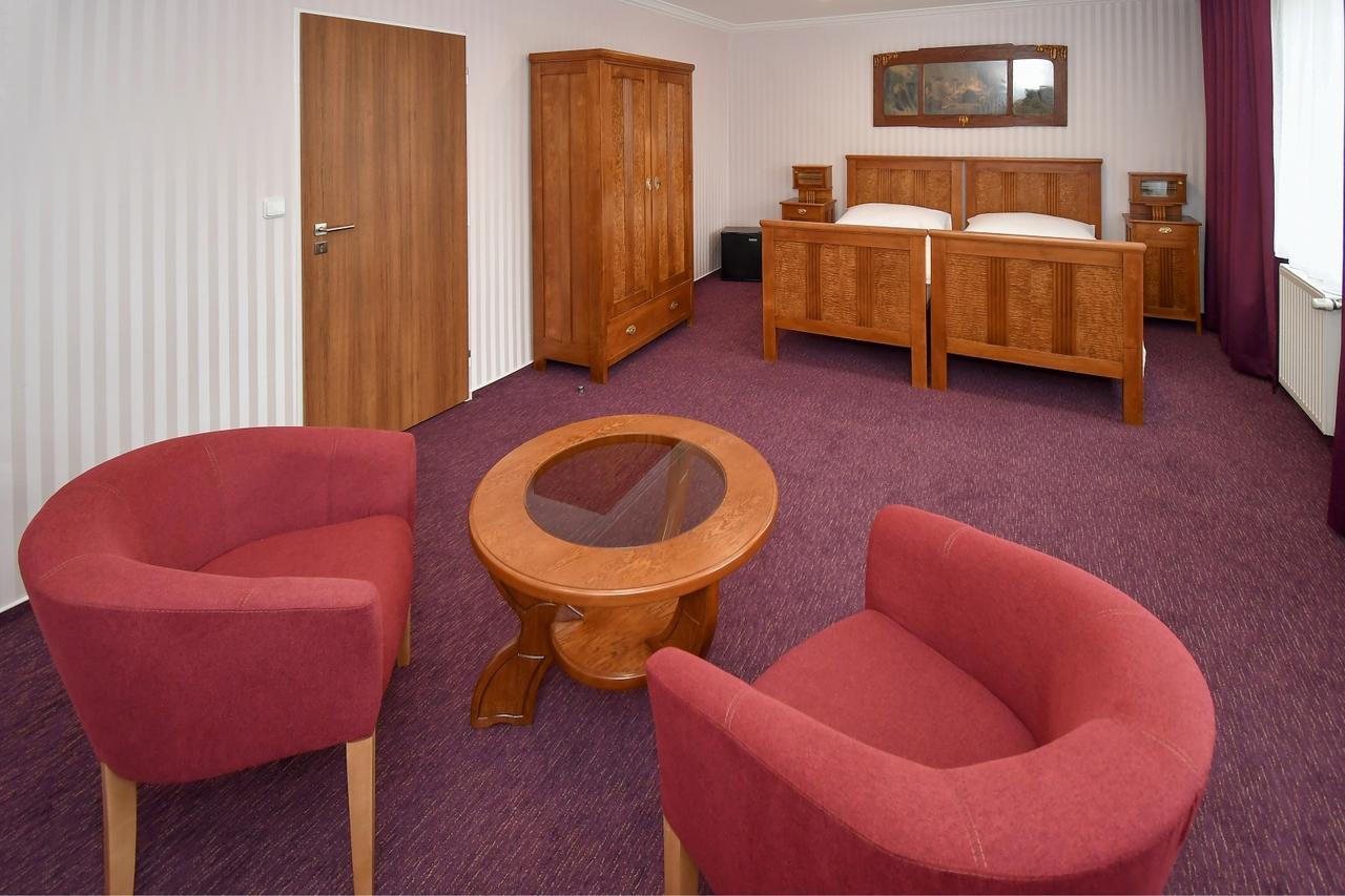 Hotel Sonata Hradec nad Moravici Exteriör bild
